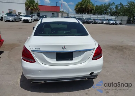 2015 Mercedes-Benz C-Class C 300 из США, поврежденный, VIN 55SWF4JB5FU071669